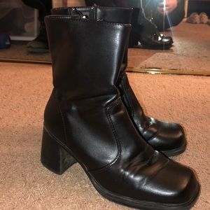 Black Vintage 90s chunk heel ankle boots